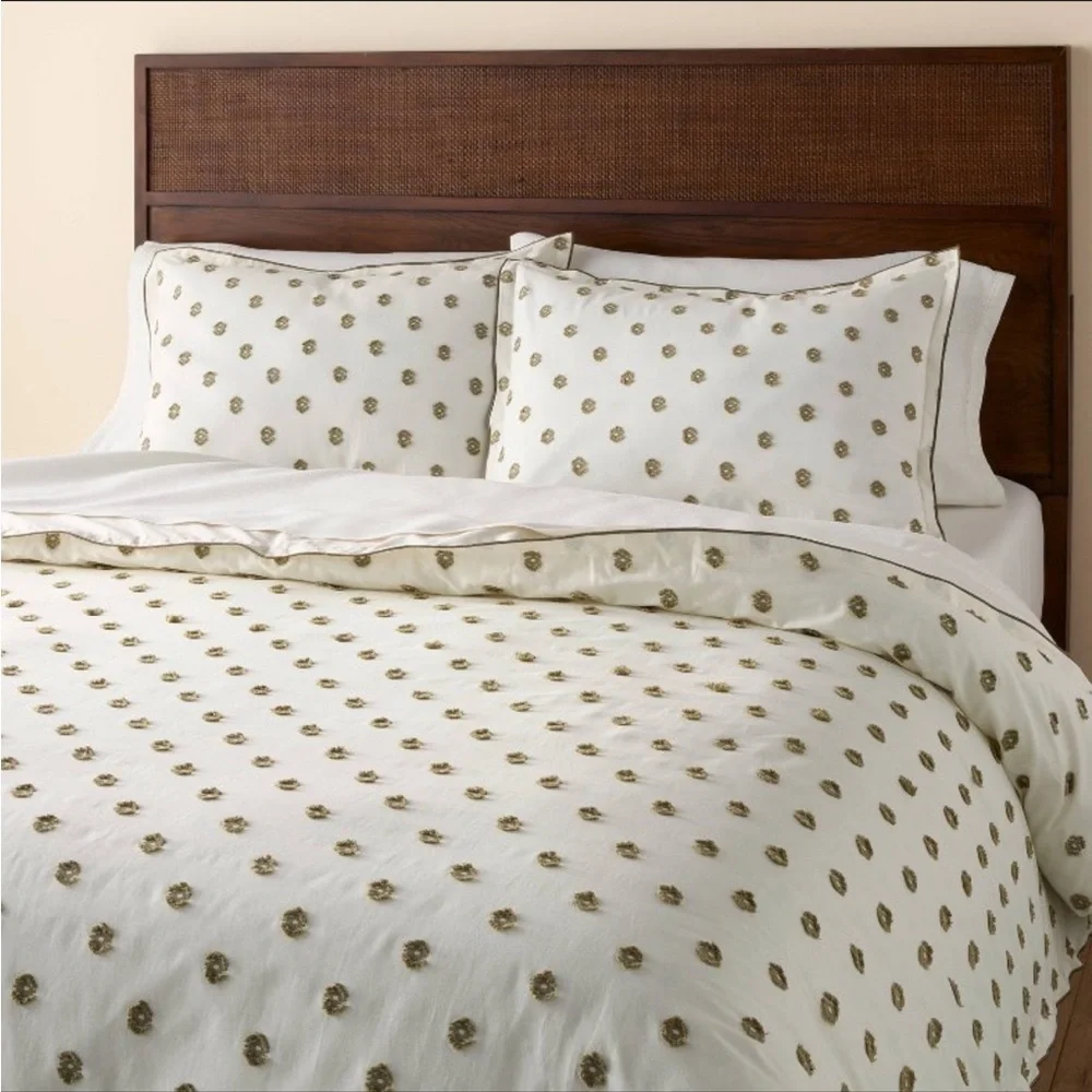 Full/Queen Clip Dobby Comforter Green - Hearth & Hand™ with Magnolia